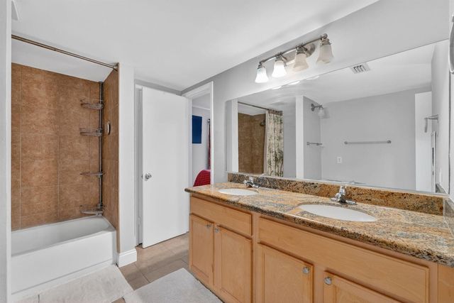1380 NE 40th Drive, Oakland Park, FL 33334