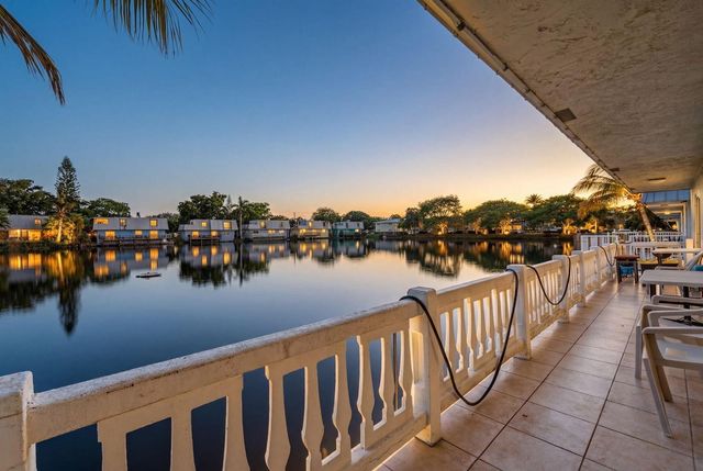 1380 NE 40th Drive, Oakland Park, FL 33334
