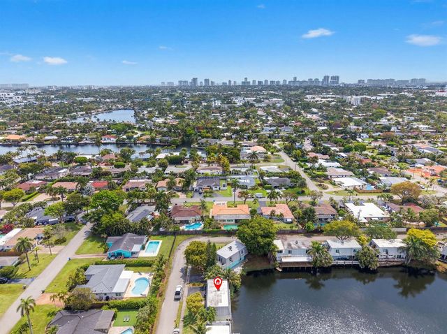 1380 NE 40th Drive, Oakland Park, FL 33334