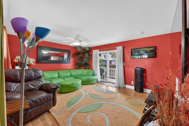 1380 NE 40th Drive, Oakland Park, FL 33334