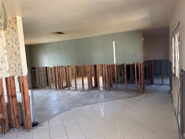 8422 BOXWOOD DRIVE, Tampa, FL 33615