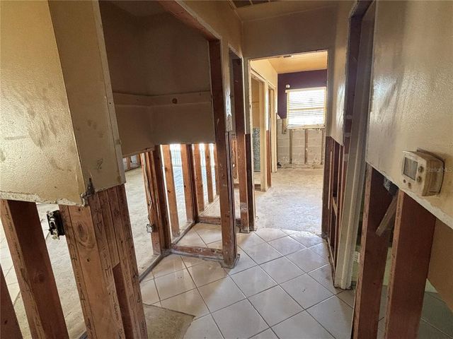 8422 BOXWOOD DRIVE, Tampa, FL 33615