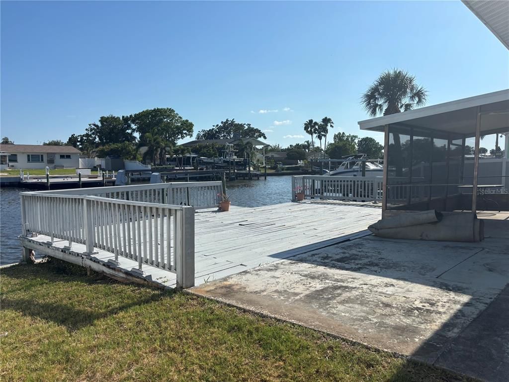 8422 BOXWOOD DRIVE, Tampa, FL 33615