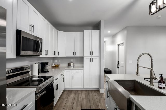 2601 N 27TH Street 4, Phoenix, AZ 85008