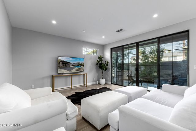 2601 N 27TH Street 4, Phoenix, AZ 85008