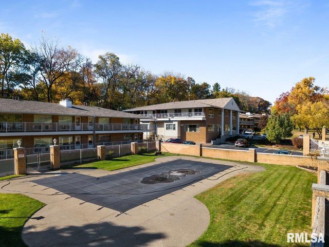 1104 Kimberly Rd Unit 602, Bettendorf, IA 52722