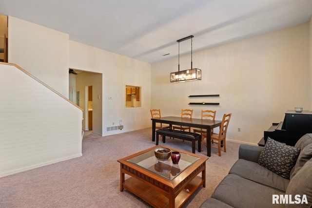 1104 Kimberly Rd Unit 602, Bettendorf, IA 52722