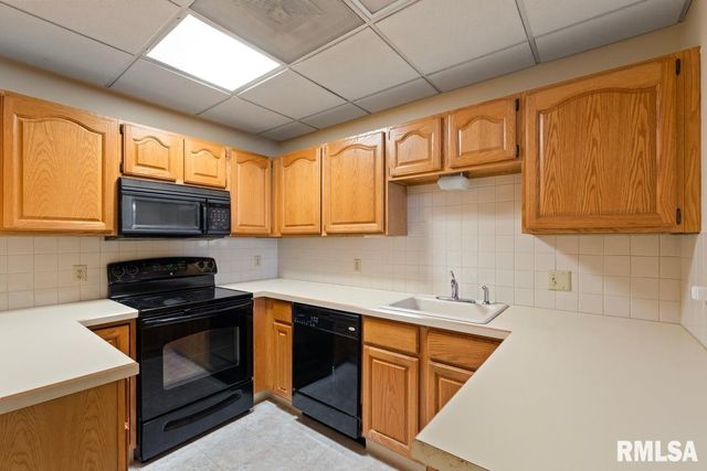 1104 Kimberly Rd Unit 602, Bettendorf, IA 52722