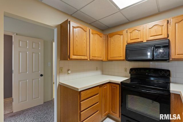 1104 Kimberly Rd Unit 602, Bettendorf, IA 52722