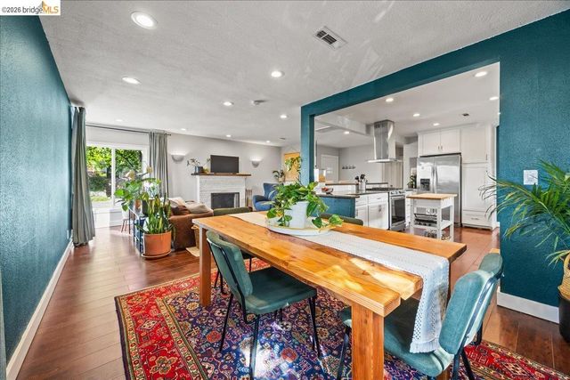 10809 Mcintyre St, Oakland, CA 94605