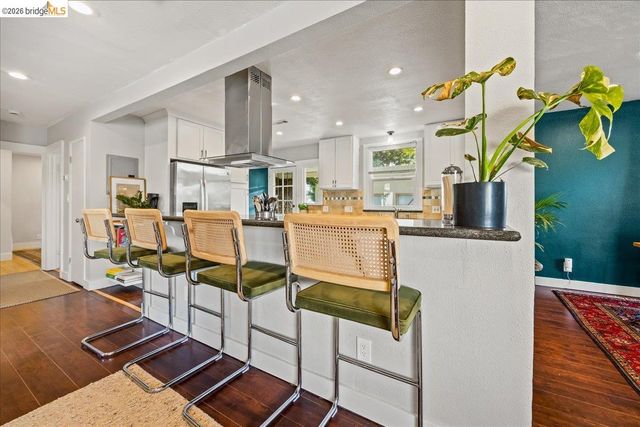 10809 Mcintyre St, Oakland, CA 94605