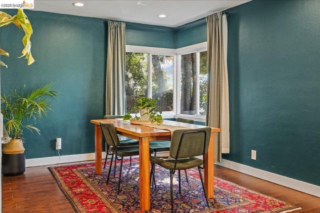 10809 Mcintyre St, Oakland, CA 94605