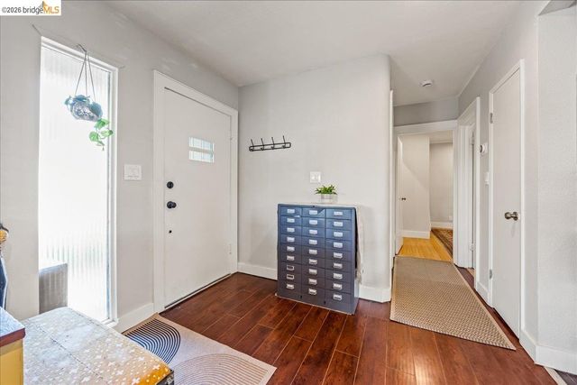 10809 Mcintyre St, Oakland, CA 94605