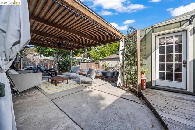 10809 Mcintyre St, Oakland, CA 94605