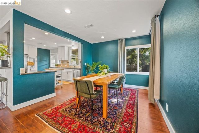 10809 Mcintyre St, Oakland, CA 94605