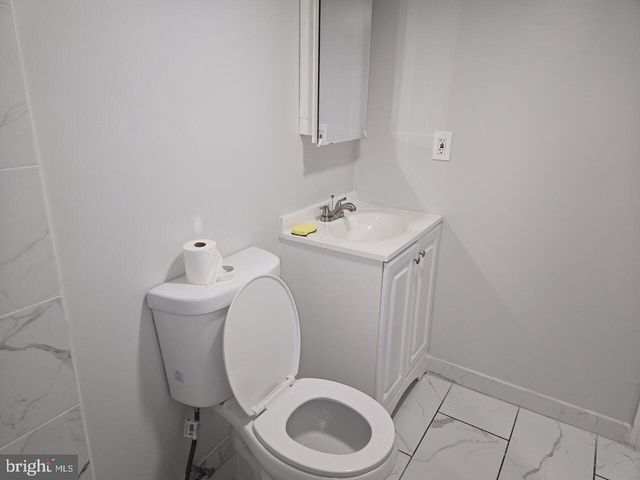 1443 S 53RD ST, Philadelphia, PA 19143