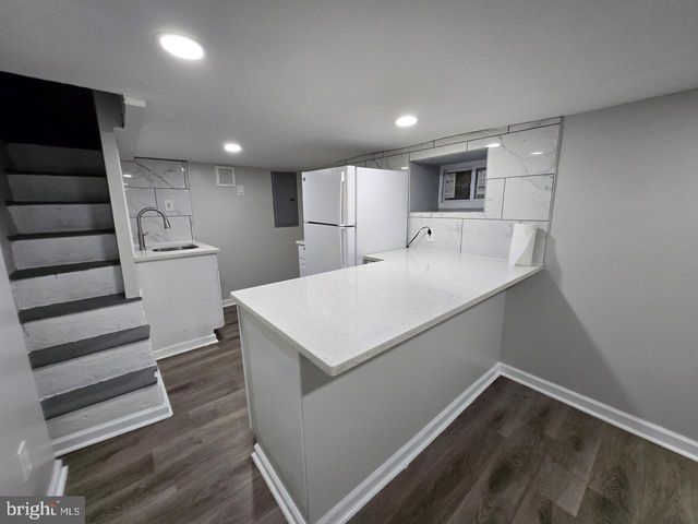1443 S 53RD ST, Philadelphia, PA 19143