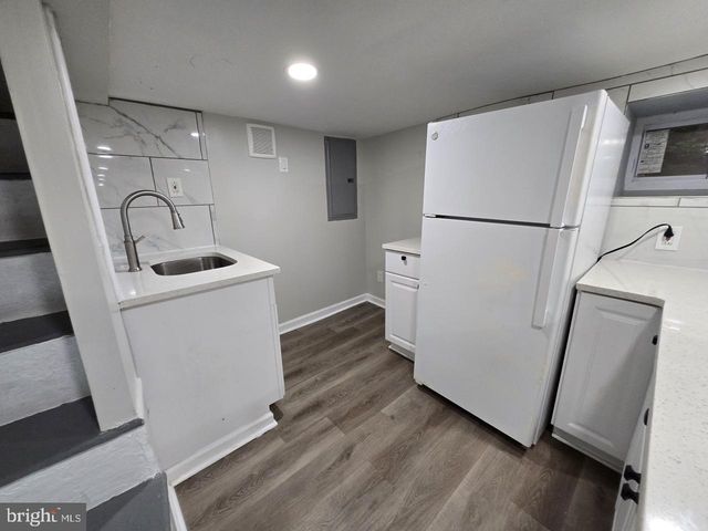 1443 S 53RD ST, Philadelphia, PA 19143