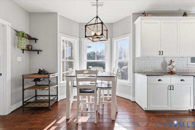 11391 Vaughan Rd, North Dinwiddie, VA 23805