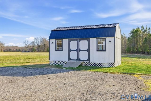 11391 Vaughan Rd, North Dinwiddie, VA 23805