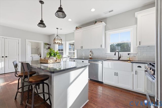 11391 Vaughan Rd, North Dinwiddie, VA 23805