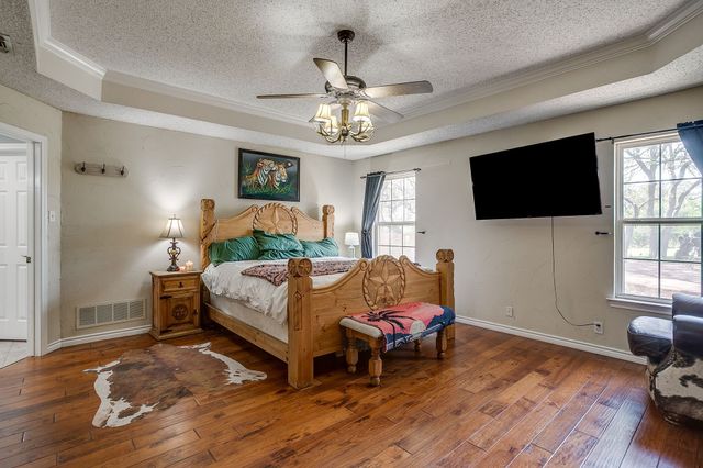 128 Oakwood Court, Lakeside, TX 76135