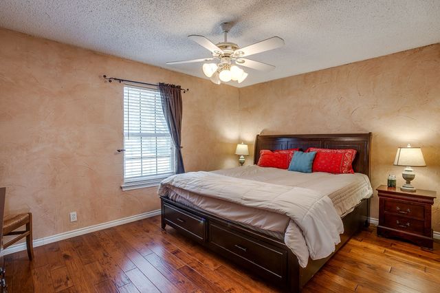 128 Oakwood Court, Lakeside, TX 76135