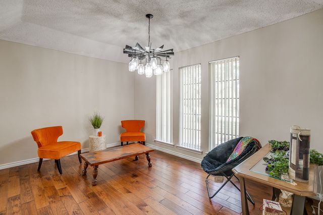 128 Oakwood Court, Lakeside, TX 76135