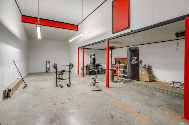 128 Oakwood Court, Lakeside, TX 76135