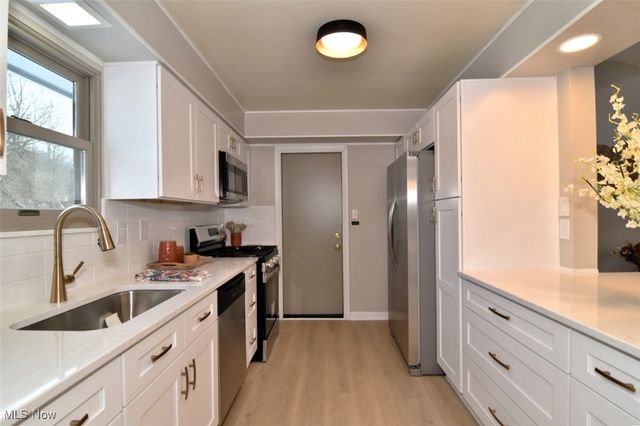 9195 Cheyenne Run, Macedonia, OH 44056