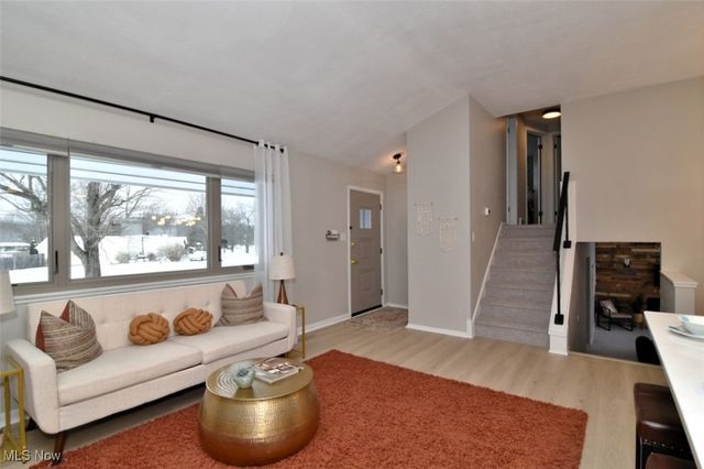 9195 Cheyenne Run, Macedonia, OH 44056