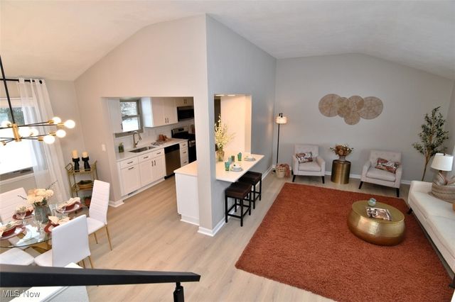 9195 Cheyenne Run, Macedonia, OH 44056