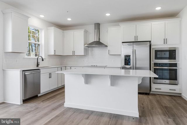 5726 HOWARD DR, Glen Burnie, MD 21060