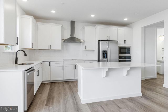 5726 HOWARD DR, Glen Burnie, MD 21060