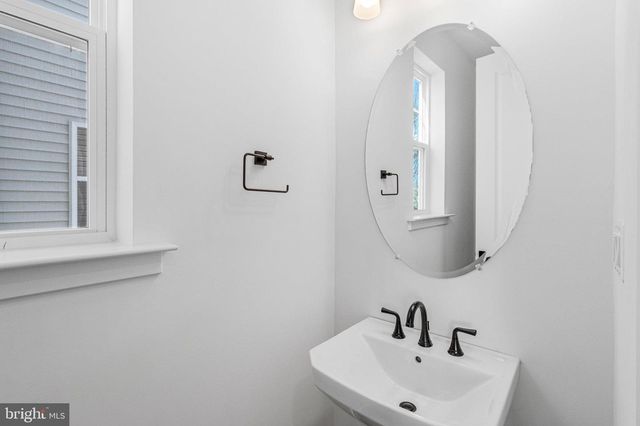 5726 HOWARD DR, Glen Burnie, MD 21060