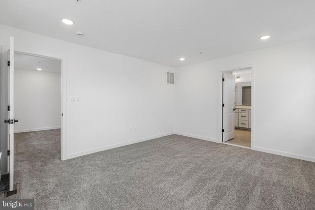 5726 HOWARD DR, Glen Burnie, MD 21060