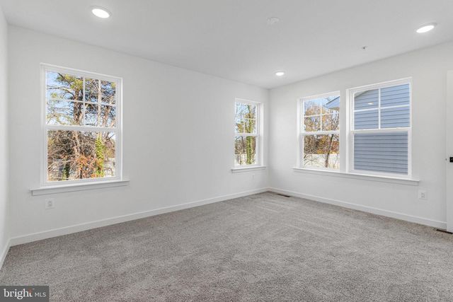 5726 HOWARD DR, Glen Burnie, MD 21060