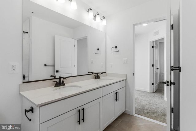 5726 HOWARD DR, Glen Burnie, MD 21060