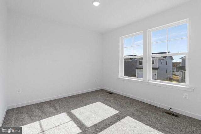 5726 HOWARD DR, Glen Burnie, MD 21060