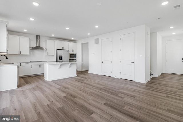 5726 HOWARD DR, Glen Burnie, MD 21060