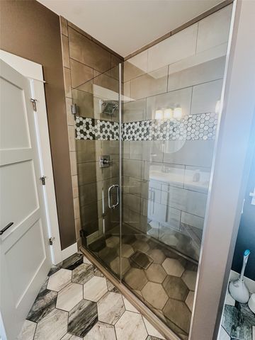 827 Shelby Drive, Tiffin, IA 52340