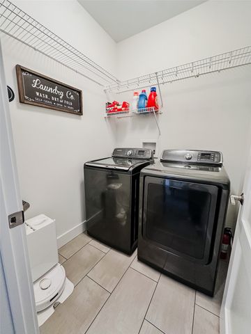 827 Shelby Drive, Tiffin, IA 52340