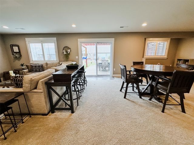 827 Shelby Drive, Tiffin, IA 52340