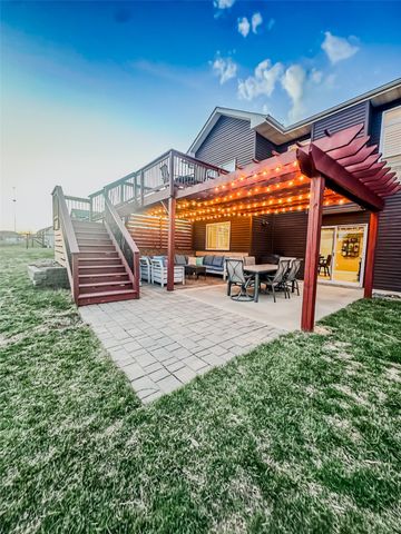 827 Shelby Drive, Tiffin, IA 52340