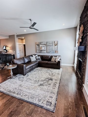827 Shelby Drive, Tiffin, IA 52340