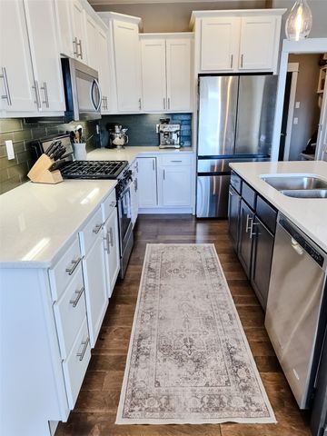 827 Shelby Drive, Tiffin, IA 52340