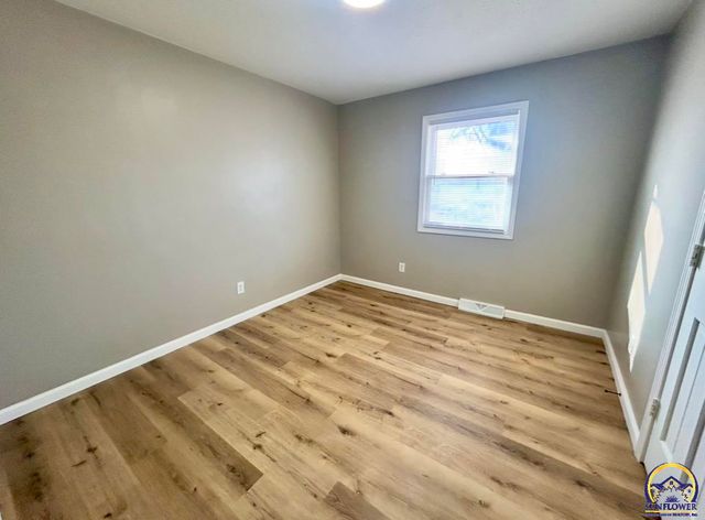 4450 SW Twilight DR, Topeka, KS 66614