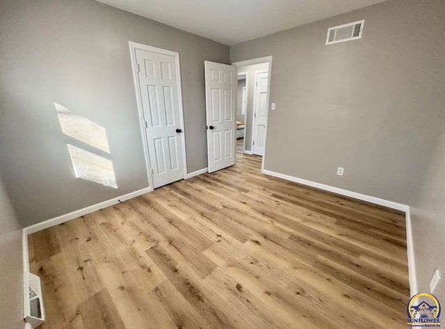 4450 SW Twilight DR, Topeka, KS 66614