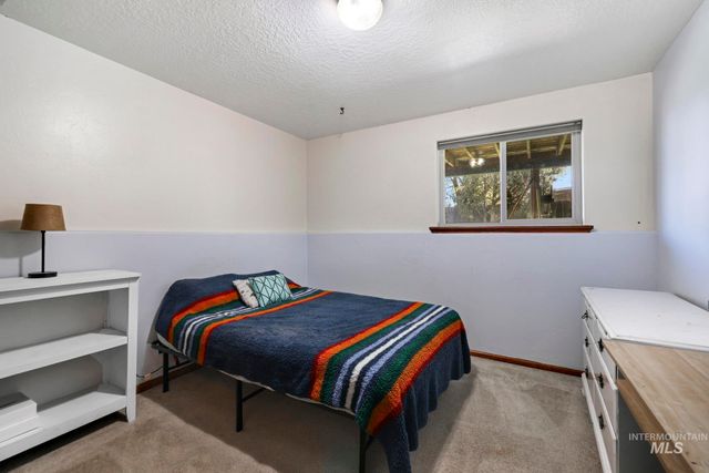 998 N Locust, Twin Falls, ID 83301