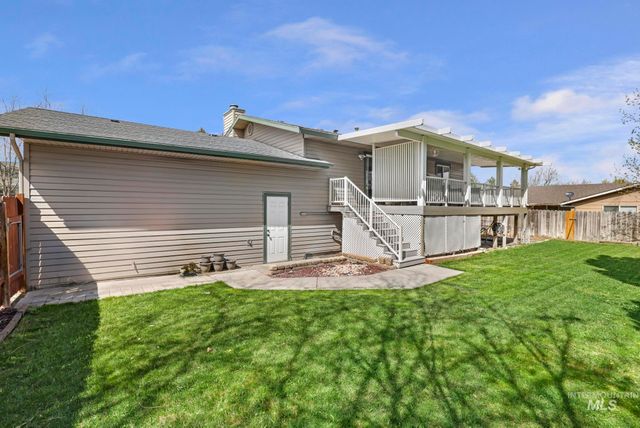 998 N Locust, Twin Falls, ID 83301